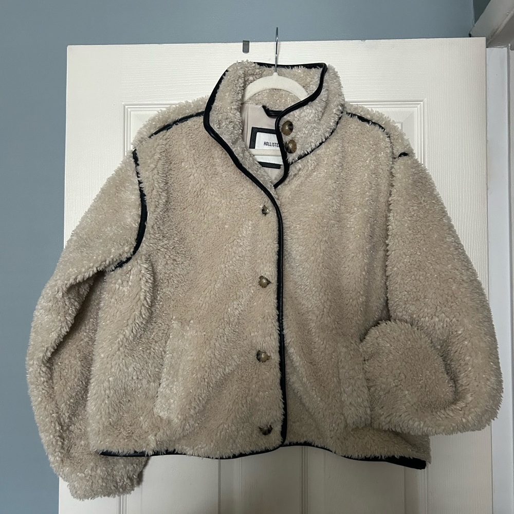 Hollister Cream Fleece Sherpa Jacket with faux leather Black trim Large L